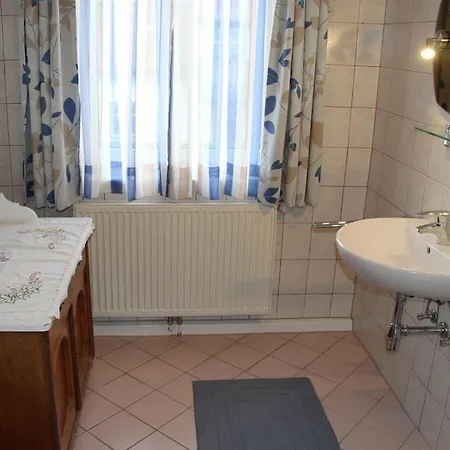 Semesterbostad With 2 Bedrooms *