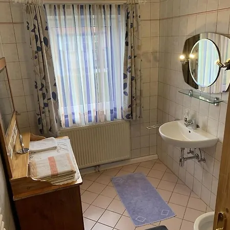 With 2 Bedrooms Semesterbostad Nussdorf am Attersee
